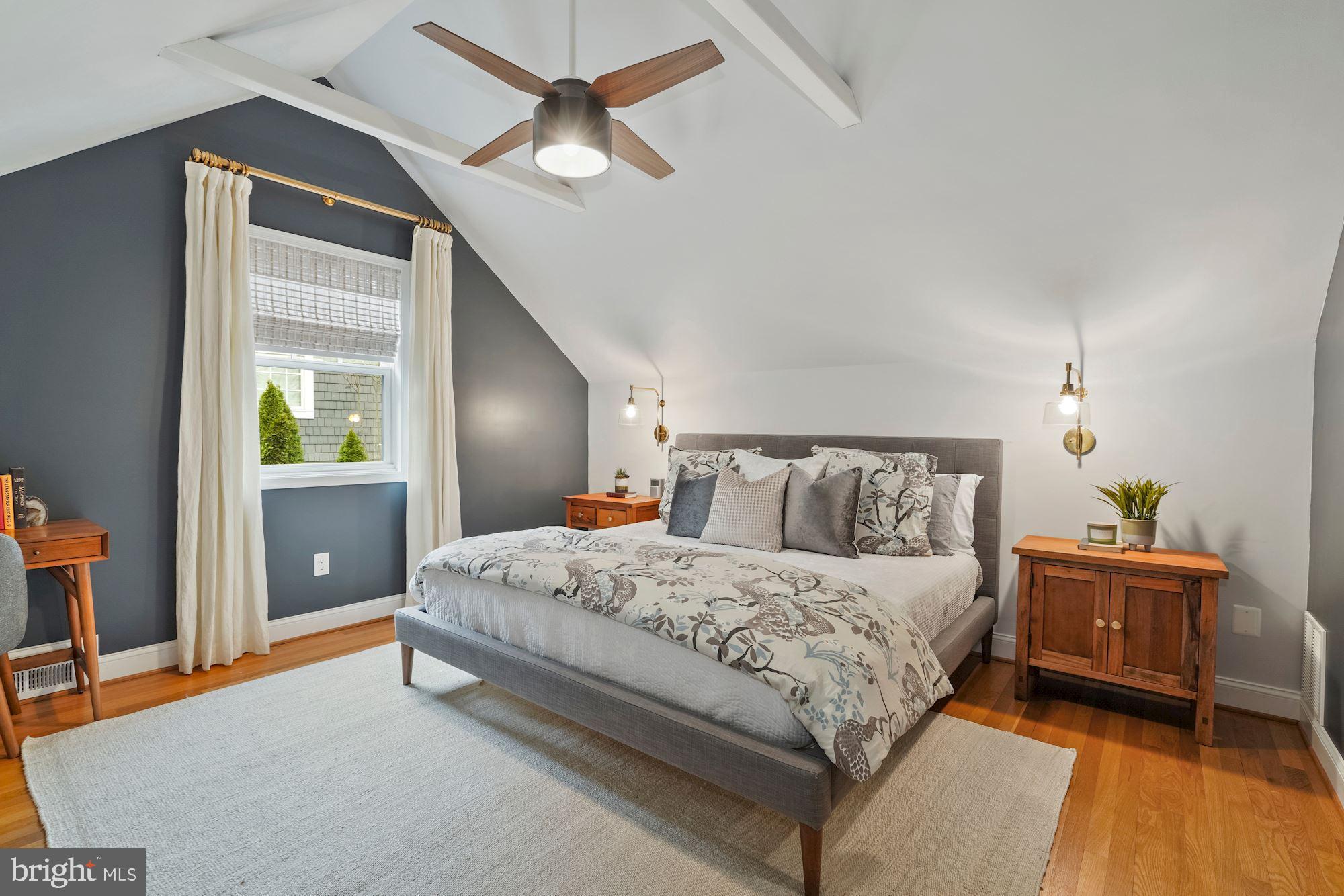 1709 Oak Lane McLean, VA 22101 - Photo 10 of 33 Primary Suite