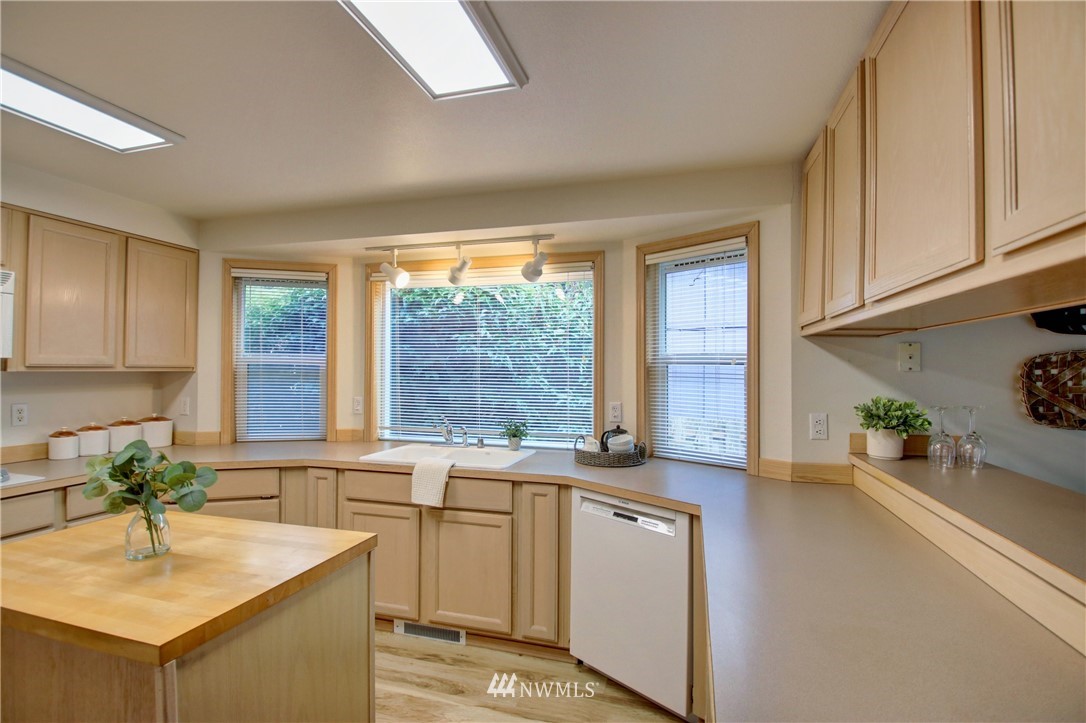 3405 Robertson Road Bellingham, WA 98226 - Photo 17 of 40 Gallery Image 17