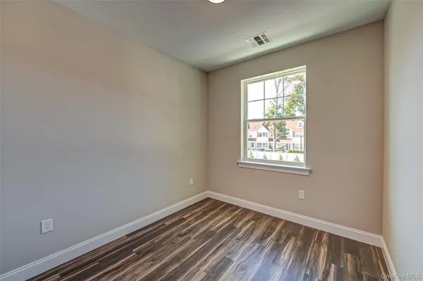 $3,875 | 1 Conklin Street, Unit 201, Farmingdale, NY 11735