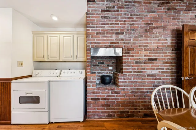 $875,000 | 11 Lodge Lane, Belle Terre, NY 11777