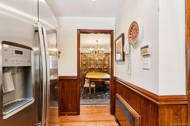 $875,000 | 11 Lodge Lane, Belle Terre, NY 11777