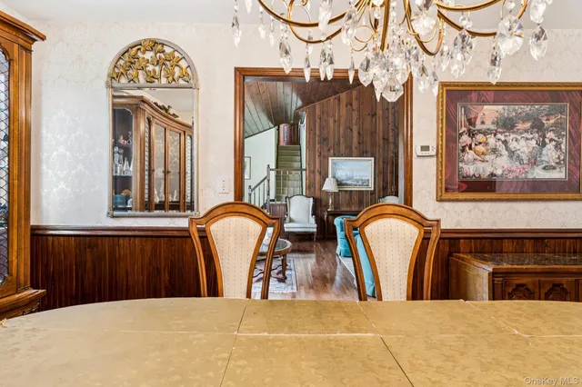 $875,000 | 11 Lodge Lane, Belle Terre, NY 11777