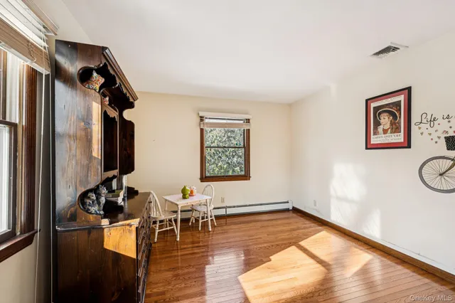 $875,000 | 11 Lodge Lane, Belle Terre, NY 11777