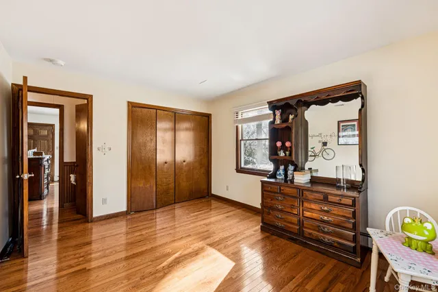 $875,000 | 11 Lodge Lane, Belle Terre, NY 11777