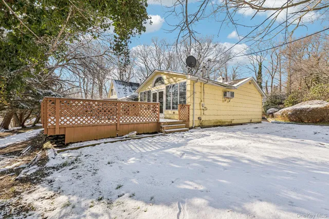 $875,000 | 11 Lodge Lane, Belle Terre, NY 11777