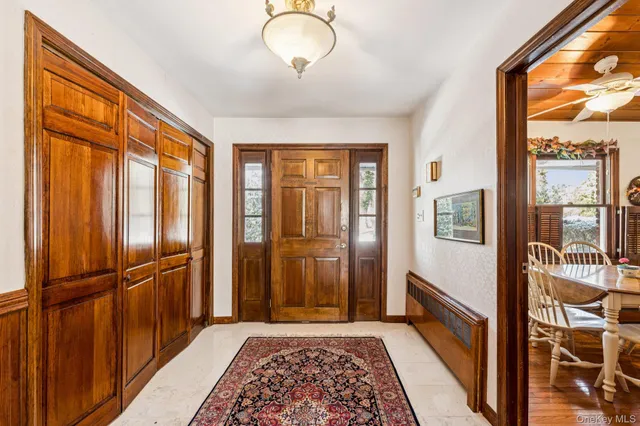 $875,000 | 11 Lodge Lane, Belle Terre, NY 11777