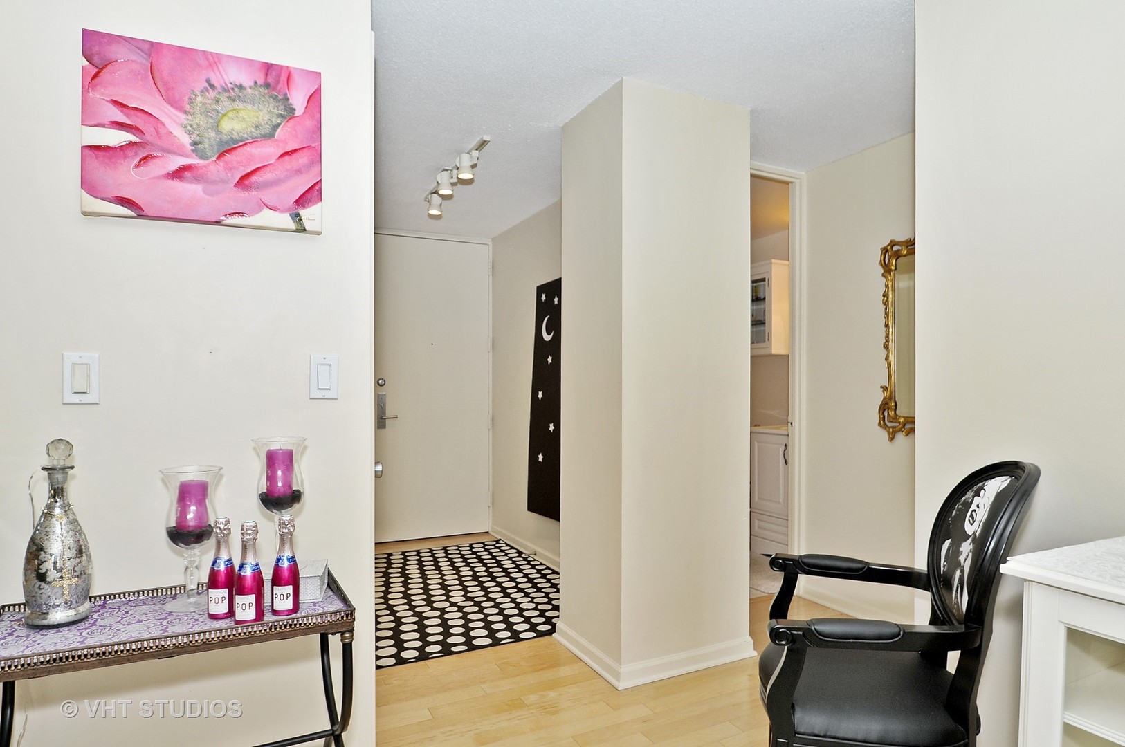 2 East Oak Street, Unit 3101 Chicago, IL 60611 - Photo 2 of 11