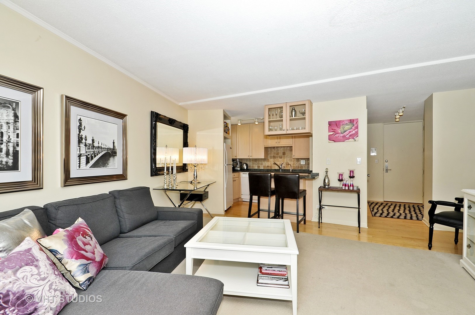 2 East Oak Street, Unit 3101 Chicago, IL 60611 - Photo 4 of 11