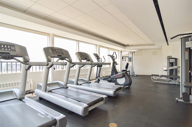 2 East Oak Street, Unit 3101 Chicago, IL 60611 - Photo 8 of 11
