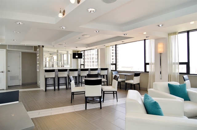 2 East Oak Street, Unit 3101 Chicago, IL 60611 - Photo 10 of 11