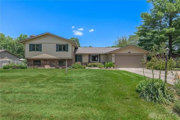 $479,000 | 8920 Olde Farm Lane, Dayton, OH 45458