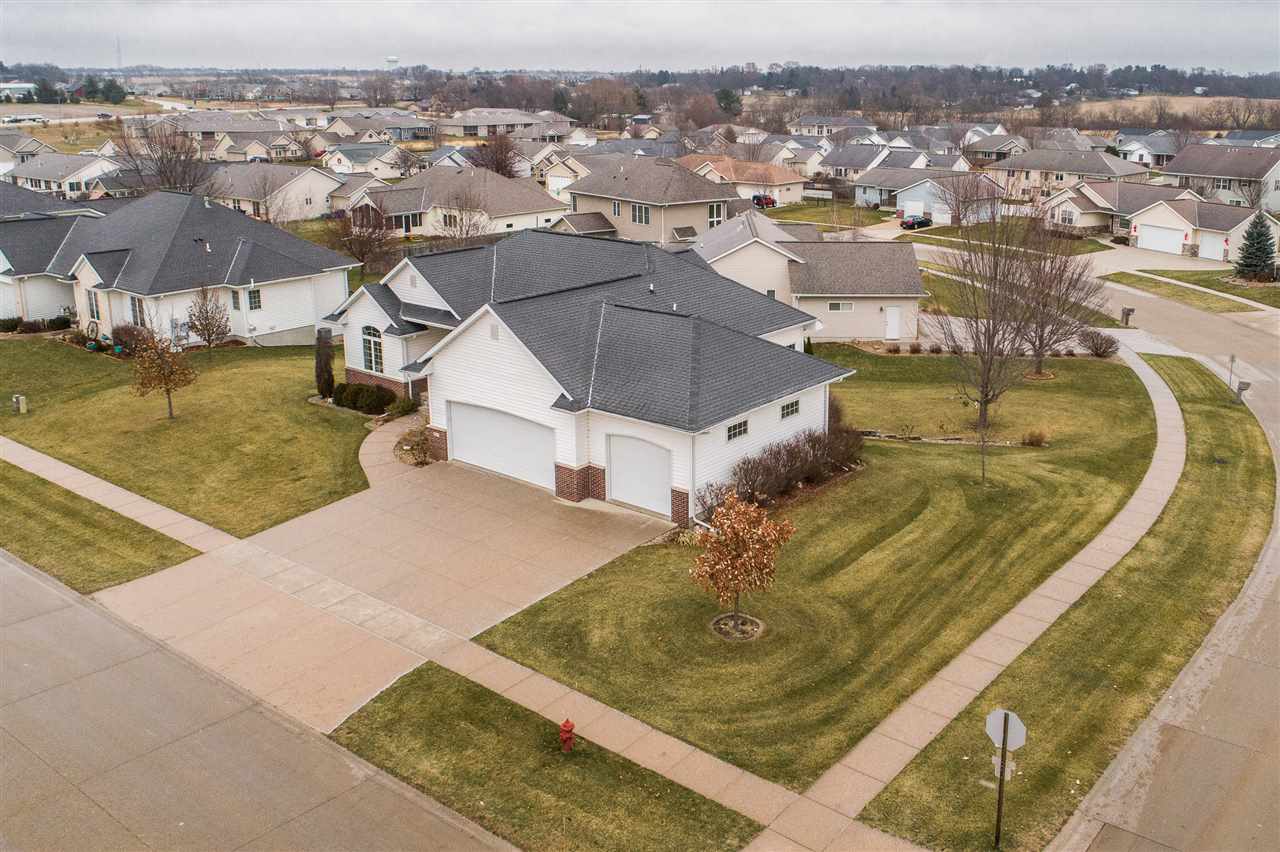 402 Prairie View Circle Fairfax, IA 52228 - Photo 4 of 49 Gallery Image 4