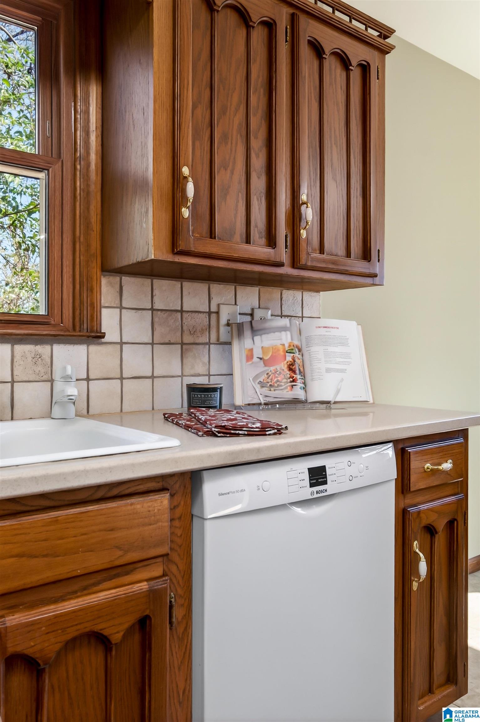 3737 Crestbrook Road Birmingham, AL 35223 - Photo 34 of 73