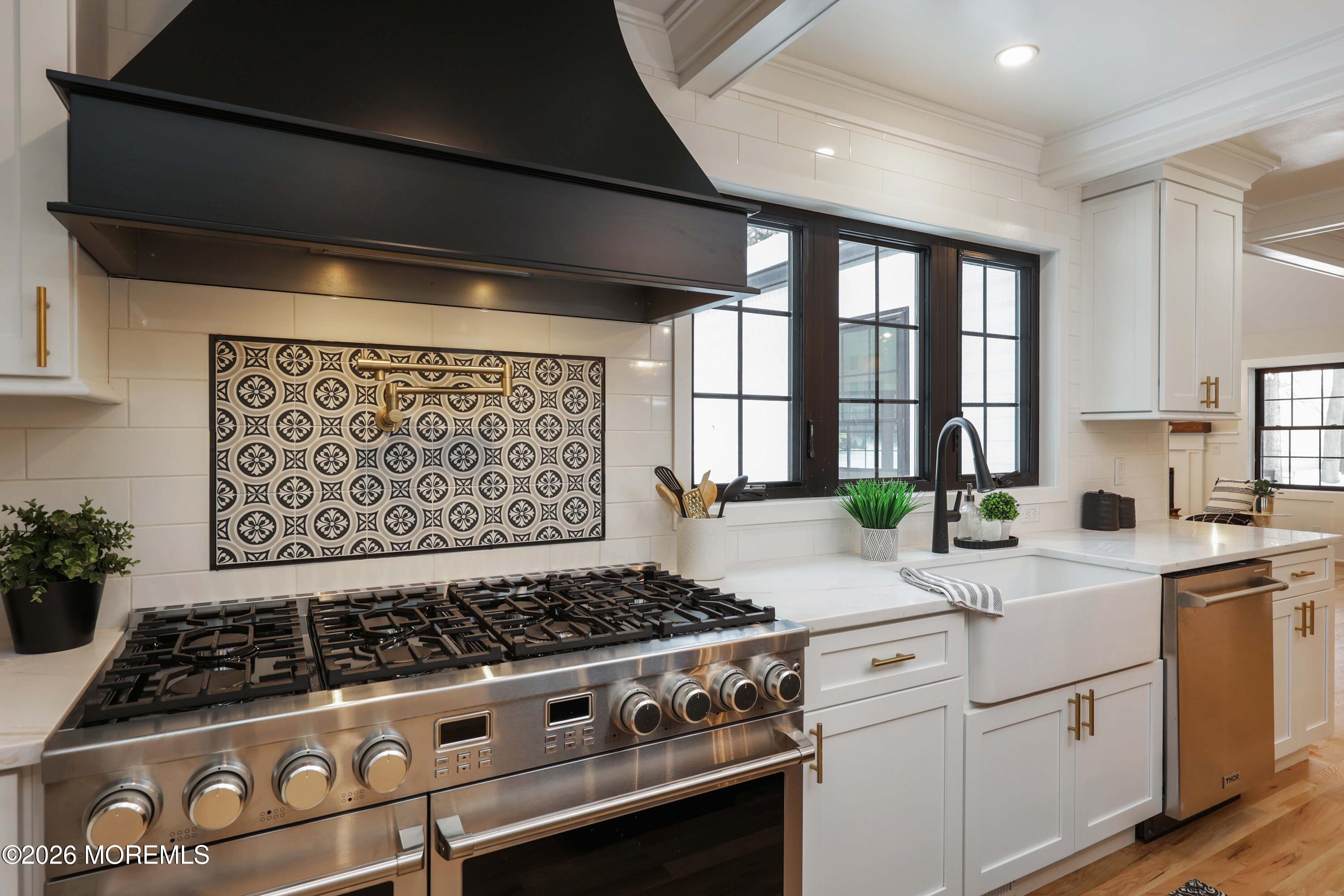 757 Nutswamp Road Red Bank, NJ 07701 - Photo 9 of 62 758A0413