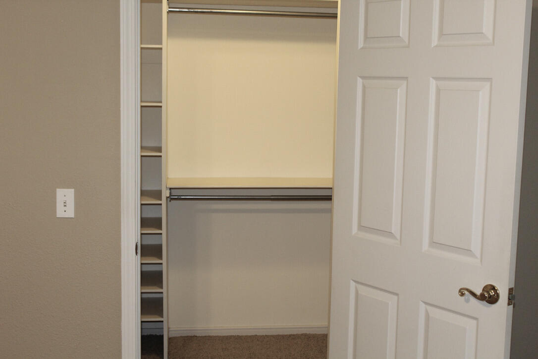 249 Country Manor Road DeFuniak Springs, FL 32435 - Photo 23 of 35 master walk in closet
