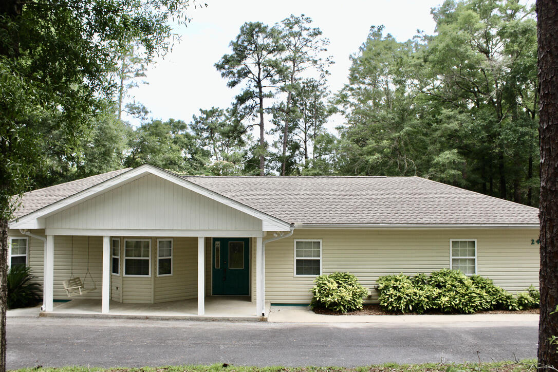 249 Country Manor Road DeFuniak Springs, FL 32435 - Photo 3 of 35 move in ready