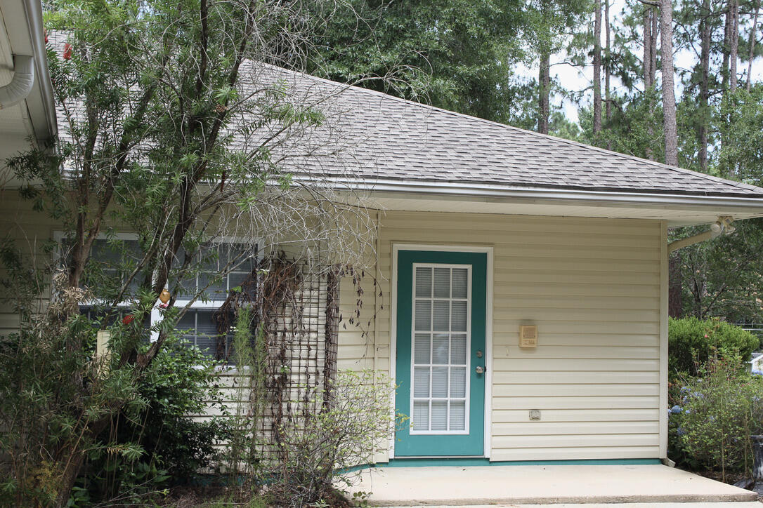 249 Country Manor Road DeFuniak Springs, FL 32435 - Photo 4 of 35 backyard patio door
