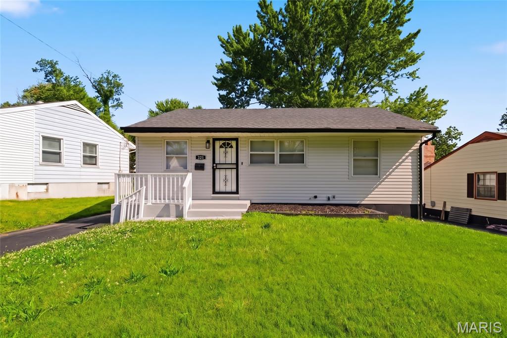 321 Caithness Road St. Louis, MO 63137 - Photo 24 of 24 Gallery Image 24