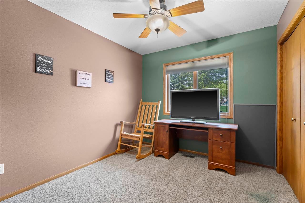 1602 Palisades Road Southwest Mount Vernon, IA 52314 - Photo 13 of 25 Gallery Image 13