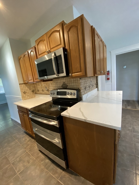 14 St Elmo Road Worcester, MA 01602 - Photo 10 of 16