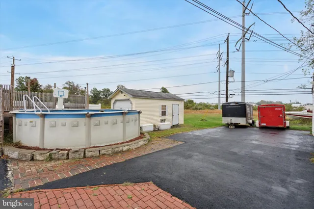 a view of a house with outdoor space