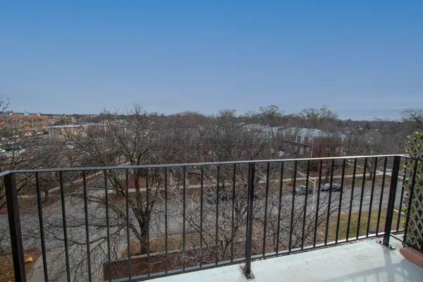 $169,000 | 2320 North Nordica Avenue, Unit 411, Chicago, IL 60707