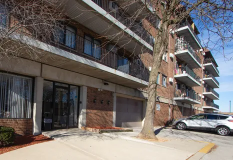 $169,000 | 2320 North Nordica Avenue, Unit 411, Chicago, IL 60707