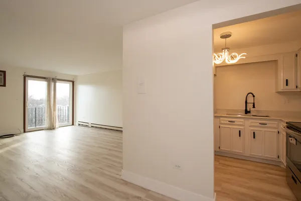 $169,000 | 2320 North Nordica Avenue, Unit 411, Chicago, IL 60707