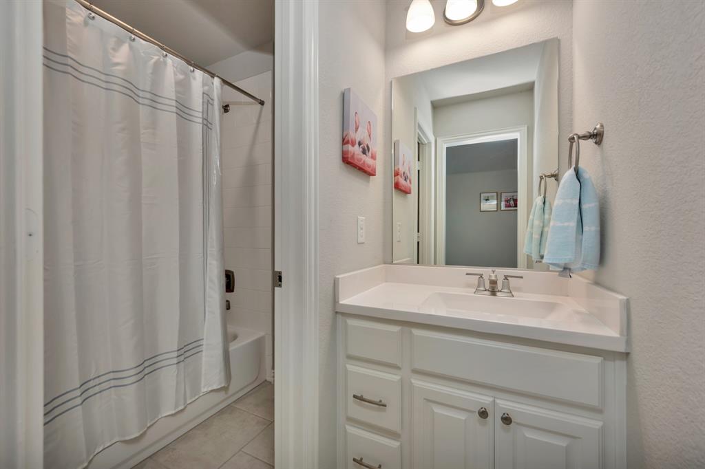 1117 Thornhill Way Roanoke, TX 76262 - Photo 23 of 32