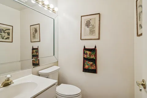 $780,000 | 945 Villas Court, Highland Park, IL 60035