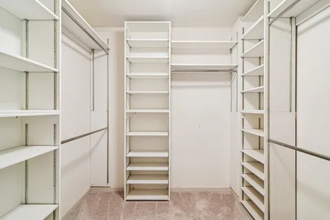 $780,000 | 945 Villas Court, Highland Park, IL 60035