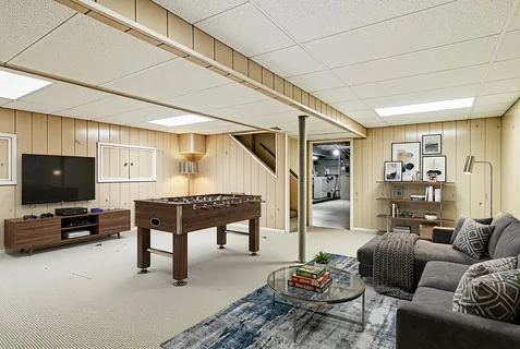 $780,000 | 945 Villas Court, Highland Park, IL 60035