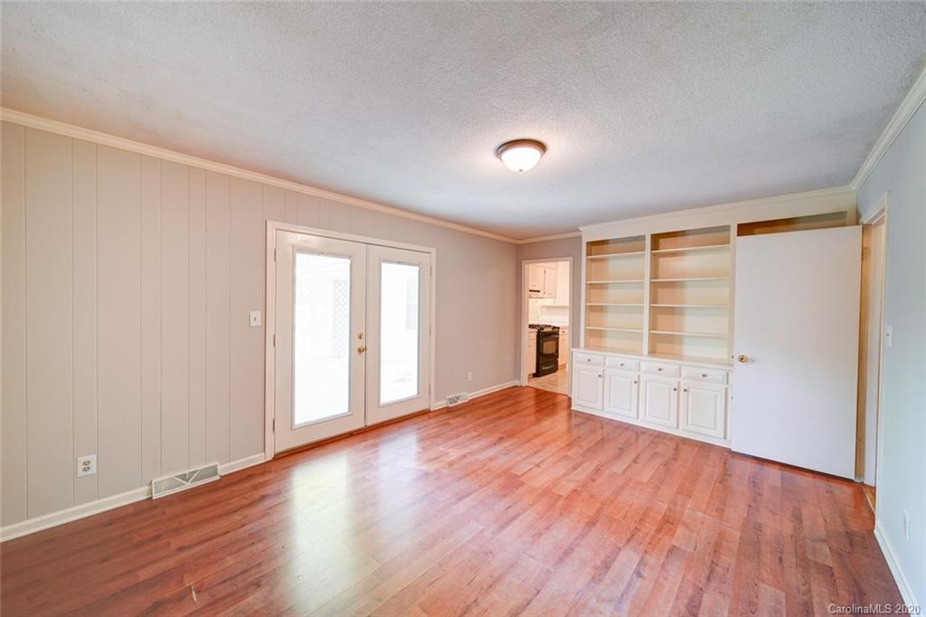 329 Holiday Road Gastonia, NC 28054 - Photo 15 of 36 Gallery Image 15