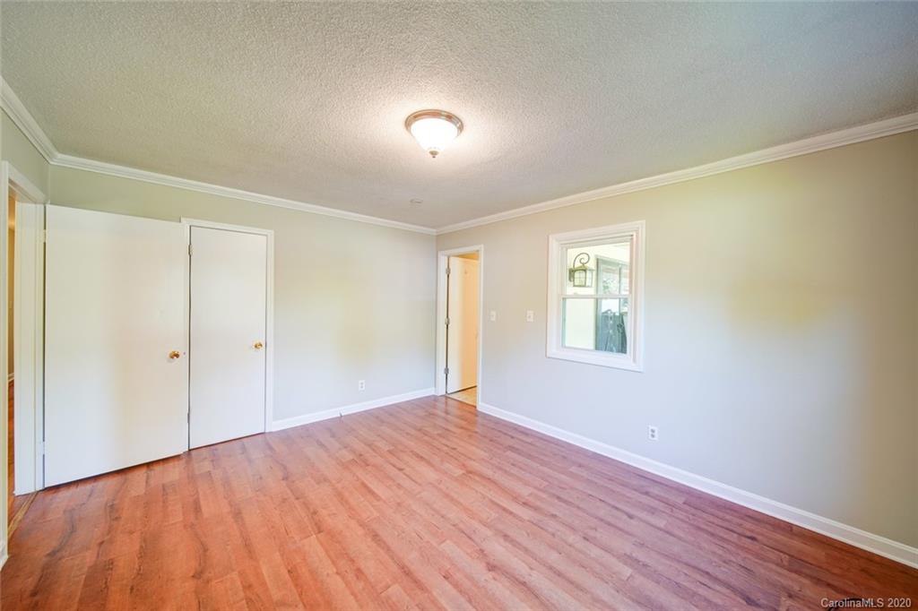 329 Holiday Road Gastonia, NC 28054 - Photo 21 of 36 Gallery Image 21