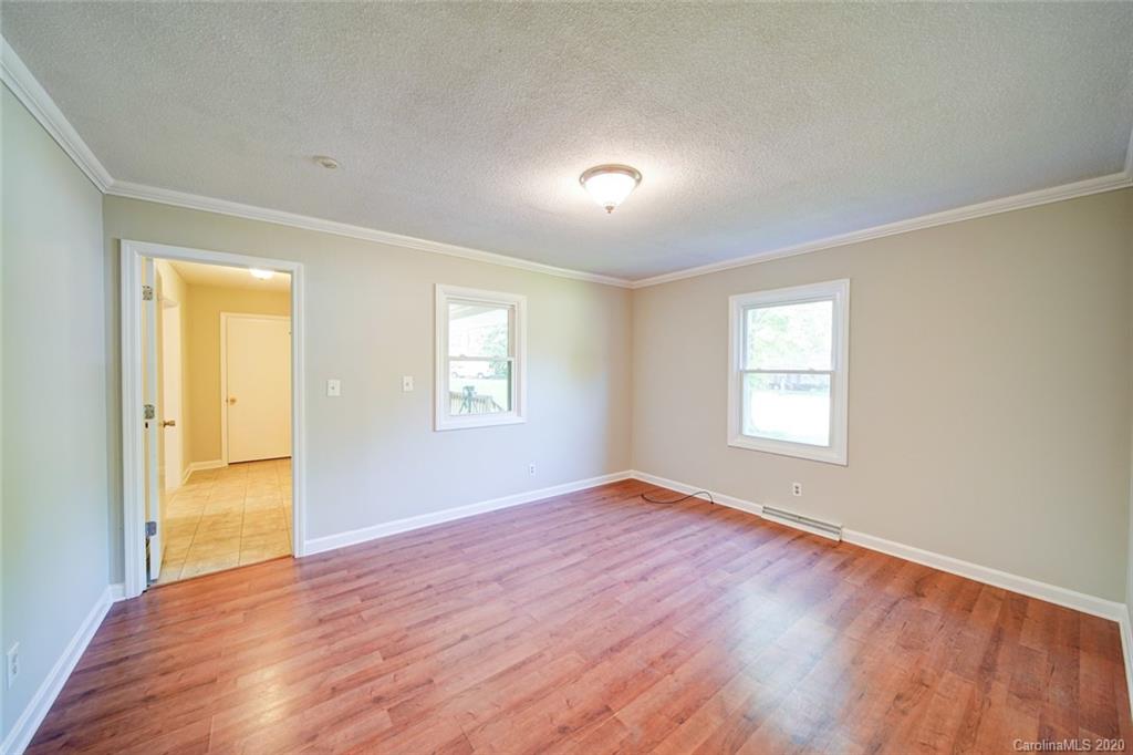 329 Holiday Road Gastonia, NC 28054 - Photo 22 of 36 Gallery Image 22