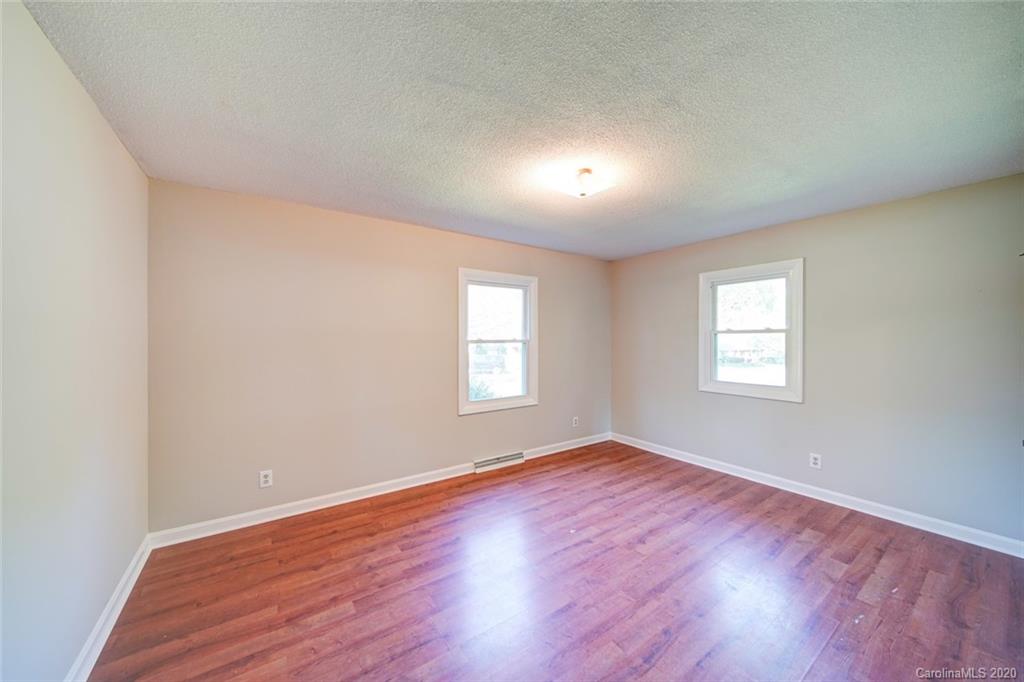 329 Holiday Road Gastonia, NC 28054 - Photo 25 of 36 Gallery Image 25