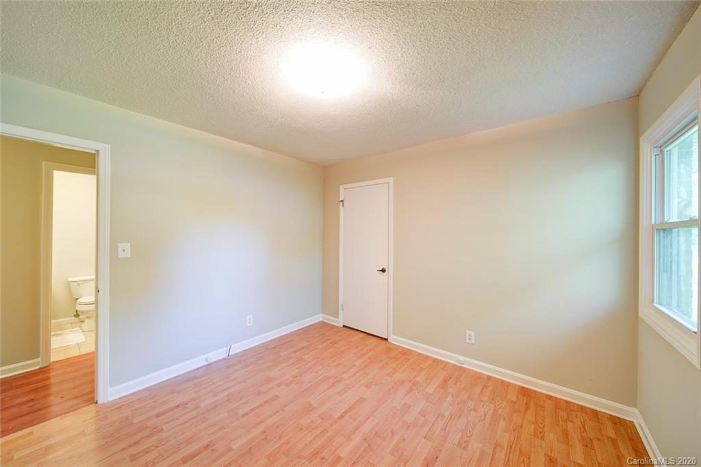 329 Holiday Road Gastonia, NC 28054 - Photo 27 of 36 Gallery Image 27
