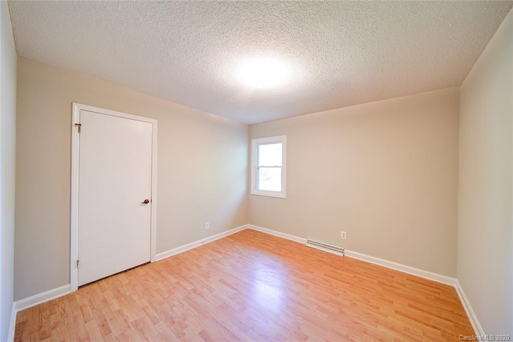329 Holiday Road Gastonia, NC 28054 - Photo 28 of 36 Gallery Image 28