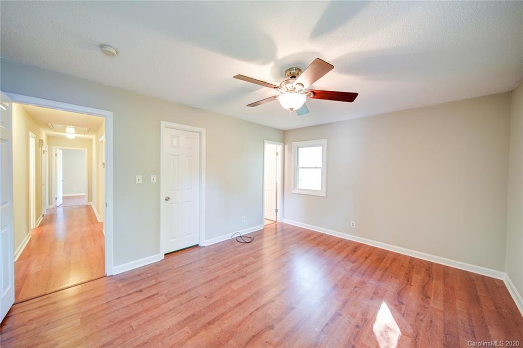 329 Holiday Road Gastonia, NC 28054 - Photo 30 of 36 Gallery Image 30
