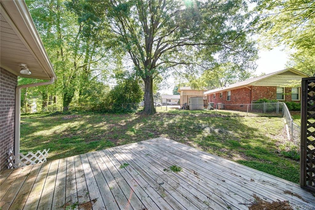 329 Holiday Road Gastonia, NC 28054 - Photo 35 of 36 Gallery Image 35