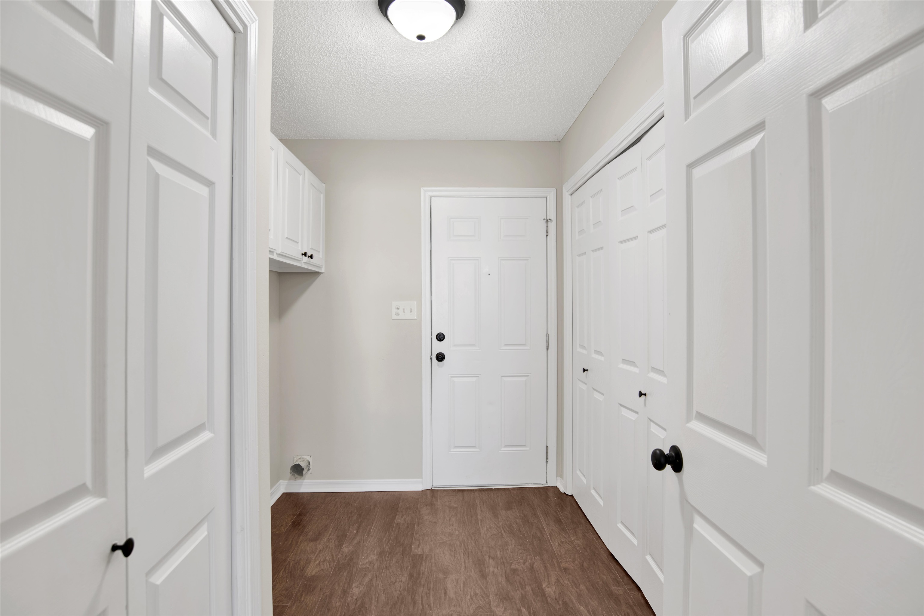 9825 Fairway Drive Foley, AL 36535 - Photo 20 of 39 Laundry