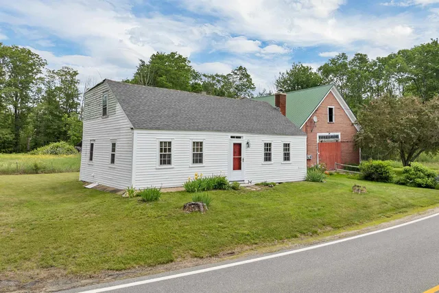 $329,999 | 1457 Upper City Road, Pittsfield, NH 03263