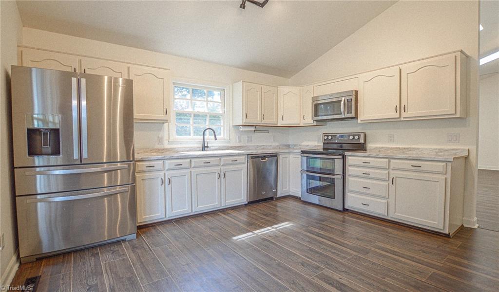 804 South Ridge Road Burlington, NC 27217 - Photo 4 of 29 Gallery Image 4