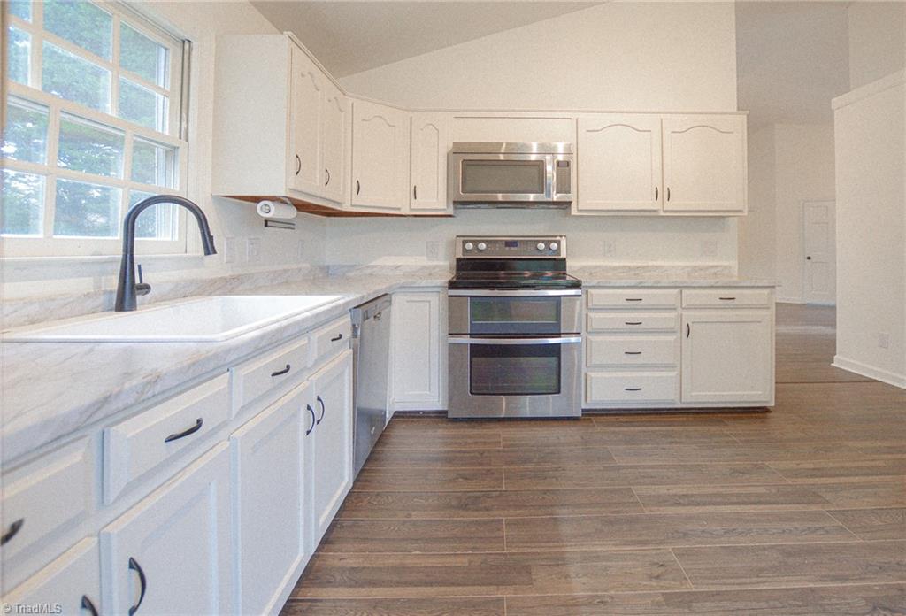 804 South Ridge Road Burlington, NC 27217 - Photo 5 of 29 Gallery Image 5