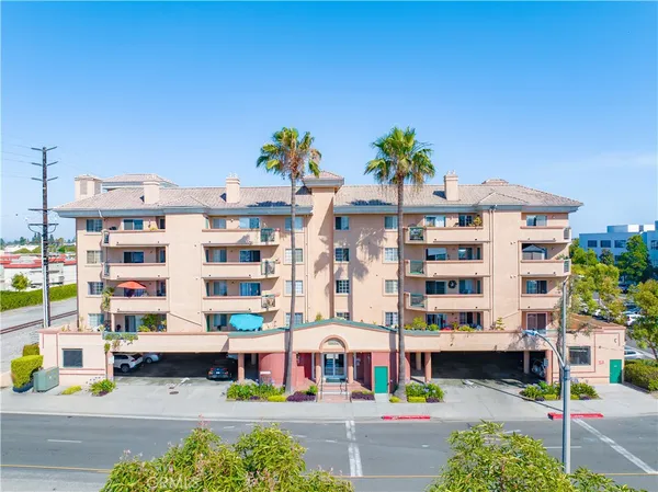 $325,000 | 11410 Brookshire Avenue, Downey, CA 90241