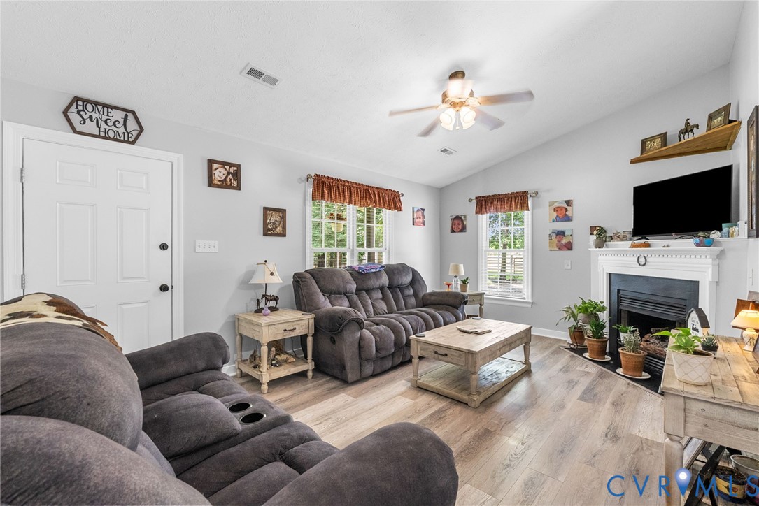 4507 Green Level Road King William, VA 23086 - Photo 8 of 48