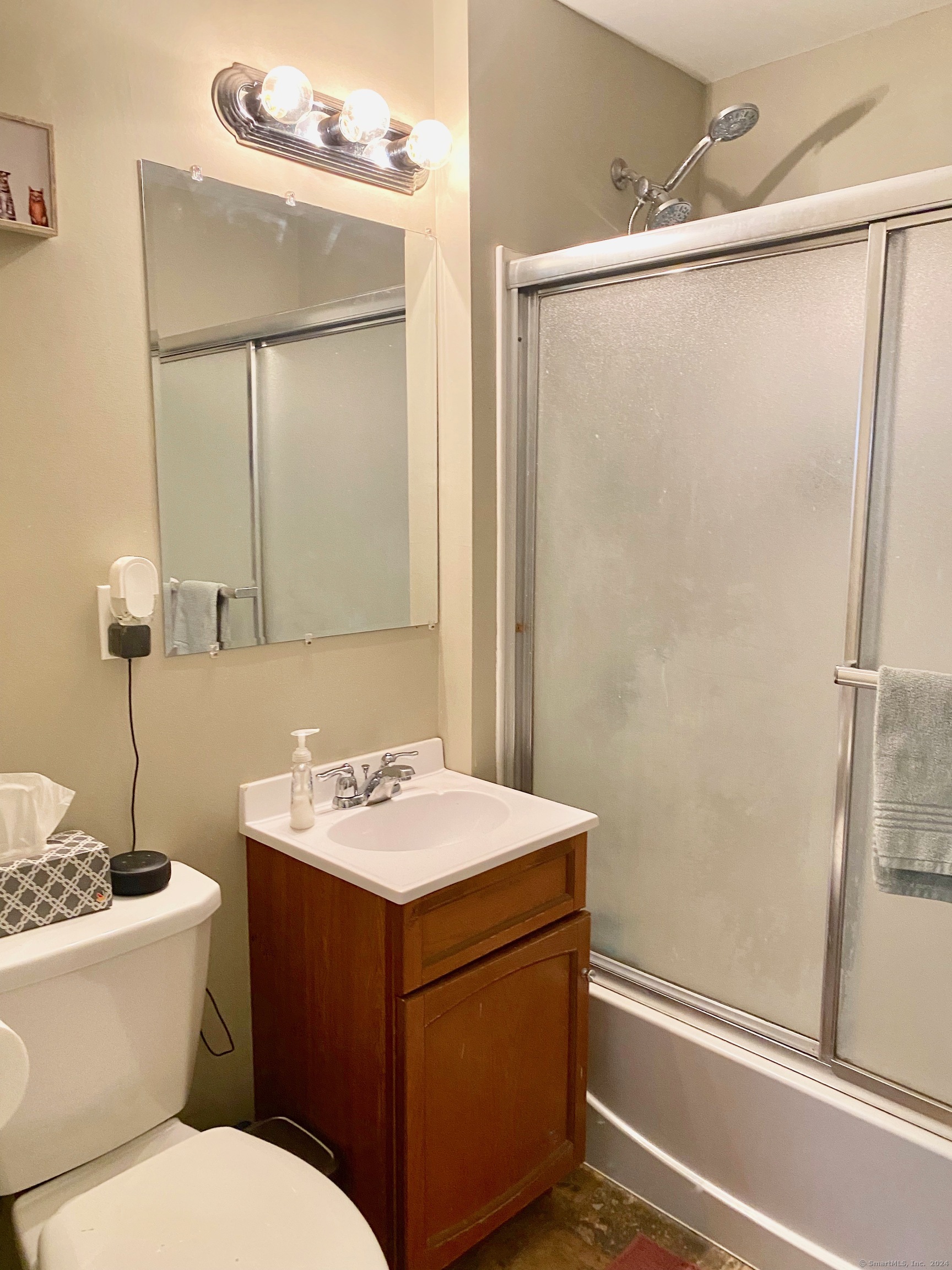 46 Faneuil Street Windsor, CT 06095 - Photo 8 of 16