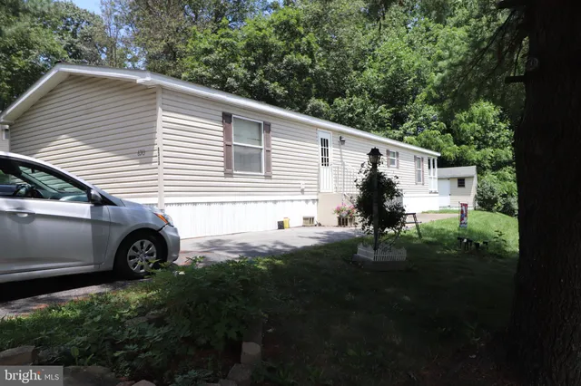 $76,500 | 6313 Nisbet Court, Slatington, PA 18080