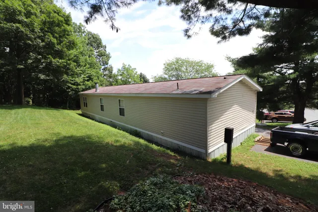 $76,500 | 6313 Nisbet Court, Slatington, PA 18080