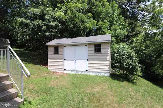 $76,500 | 6313 Nisbet Court, Slatington, PA 18080